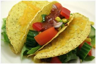 Taco mit Rindfleisch und Salat Taco mit Rindfleisch und Salat