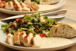Hähnchensalat mit Senfdressing Hähnchensalat mit Senfdressing