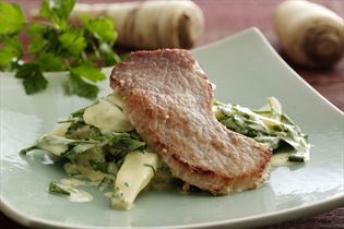 Schinkenschnitzel mit Petersilienwurzeln a la creme Schinkenschnitzel mit Petersilienwurzeln a la creme