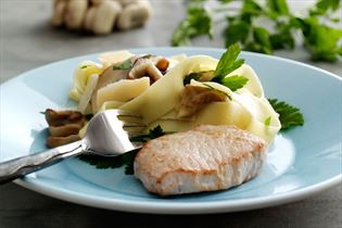 Medaillons mit Pasta und Pilzen Medaillons mit Pasta und Pilzen