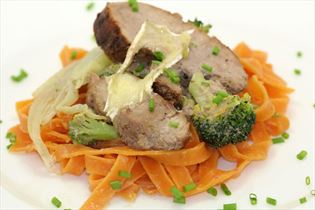 Filet mit Fenchel und "Schimmel"-Sauce Filet mit Fenchel und "Schimmel"-Sauce