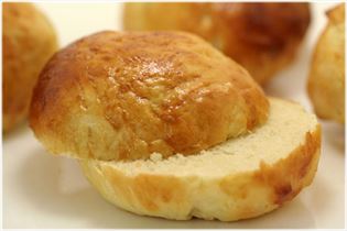 Brötchen mit Dickmilch und Traubenkernöl Brötchen mit Dickmilch und Traubenkernöl