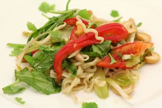 Thai-Nudelsalat