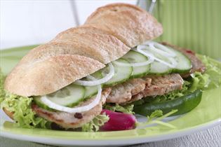 Baguette mit Minutensteaks indisch gewürzt Baguette mit Minutensteaks indisch gewürzt