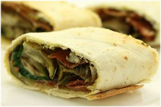 Wrap mit Parmaschinken und Mozzarella Wrap mit Parmaschinken und Mozzarella