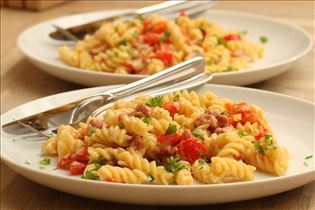 Pasta mit Bacon in Käse-Sahne-Sauce