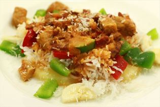 Reistafel mit Bacon und Paprikafrucht Reistafel mit Bacon und Paprikafrucht