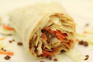 Taco-Pfannkuchen mit Kohl und Möhren Taco-Pfannkuchen mit Kohl und Möhren