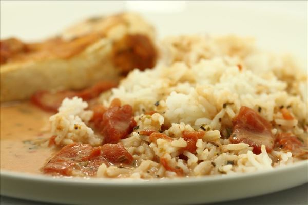 Putenfilet in Tomaten-Käse-Sauce