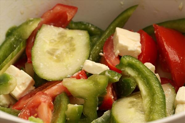 Lachs mit griechischem Salat