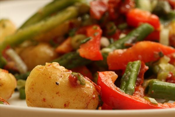 Kartoffelsalat mit Spargel