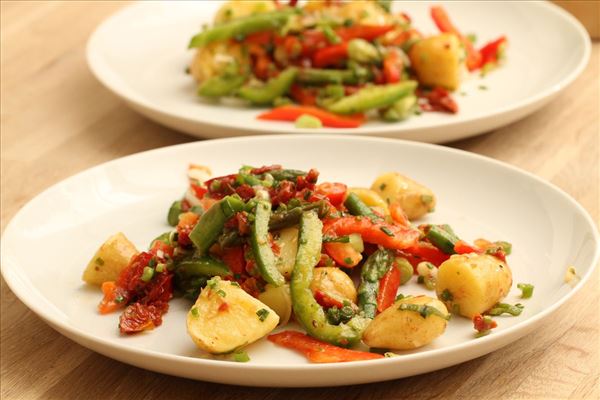 Kartoffelsalat mit Spargel