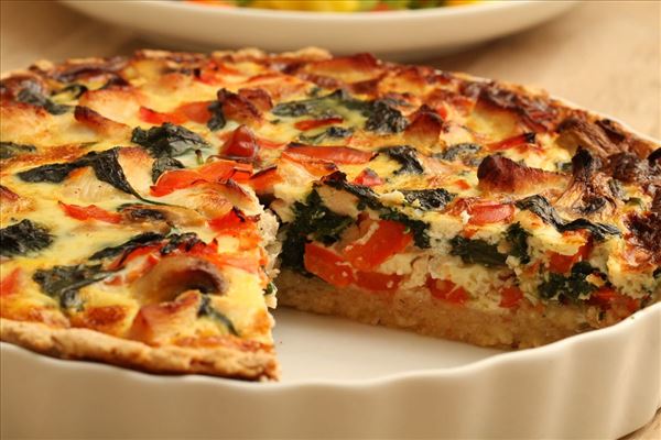 Hähnchenquiche mit Salat