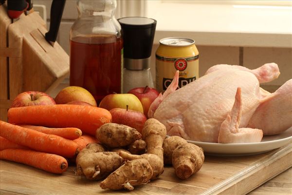 Hähnchen auf Dose mit Herbst-Rohkost