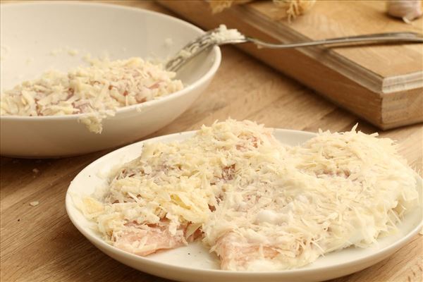 Parmesanhähnchen mit frischer Pasta