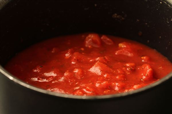 Gefülltes Hähnchen mit Tomatenkompott