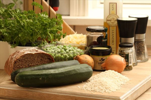 Risotto mit Erbsen und Zucchini