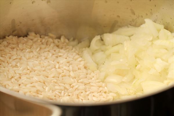 Risotto mit Erbsen und Zucchini