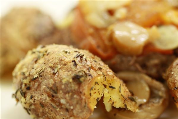 Folien-Steak mit Ofenkartoffeln