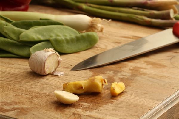 Wok mit Hähnchen und Curry