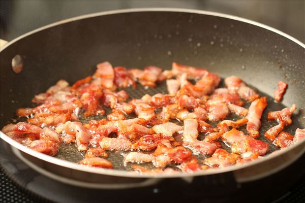 Porreequiche mit Sahne und Bacon