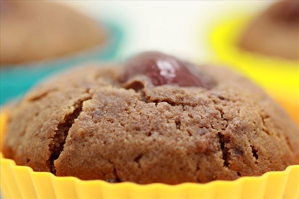 Kirschmuffins mit Rum und Kakao