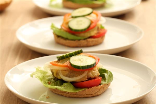 Burger mit Käse und Zwiebel