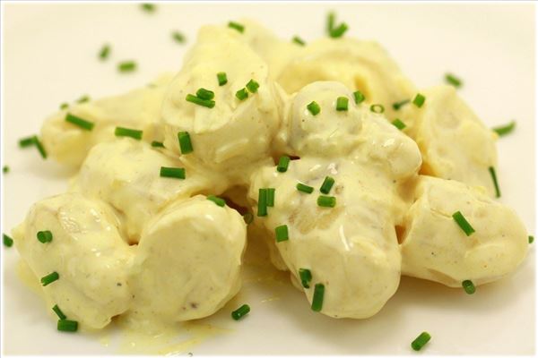 Kalter Kartoffelsalat mit Curry und Senf