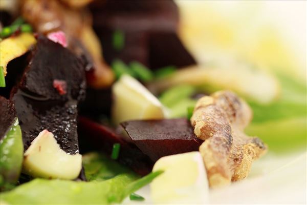 Salat mit gebackener Rote Bete und Blauschimmelkäse